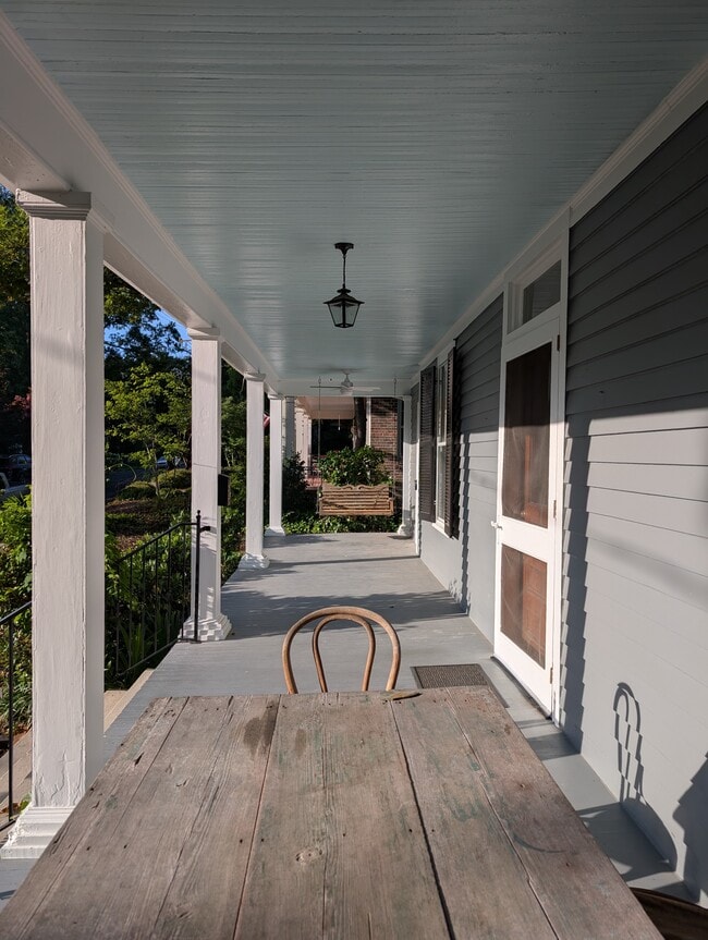 Photo - 809 Simpson St