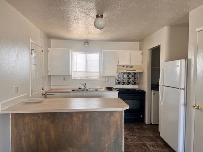 Photo - Charming 2 Bedroom, 1 Bathroom Home in Central Cedar City