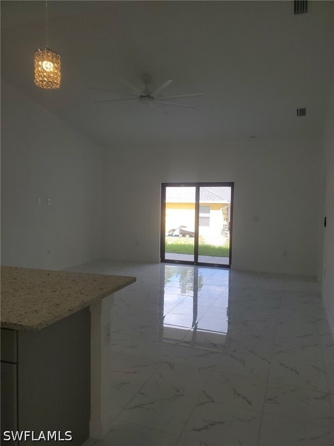 Photo - 1938 Laverna Ave