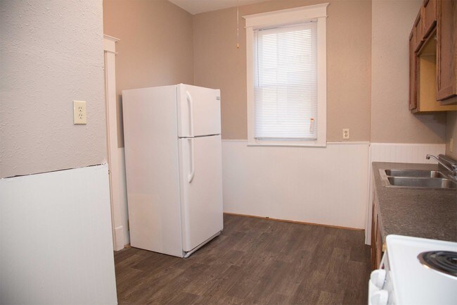 Photo - 285 Cardiff St