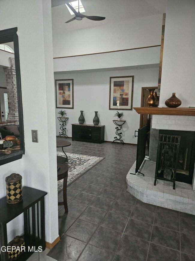 Photo - 5936 Oleaster Dr