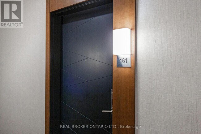 Photo - 1575 Lakeshore Rd W Unit 161