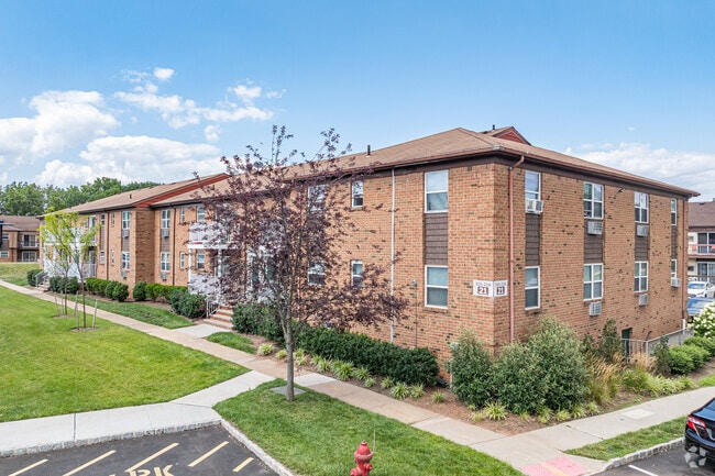 Building Photo - Woodbridge Village Rental
