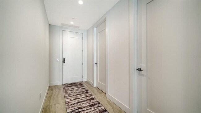 Photo - 301 Quay Commons Unit 704