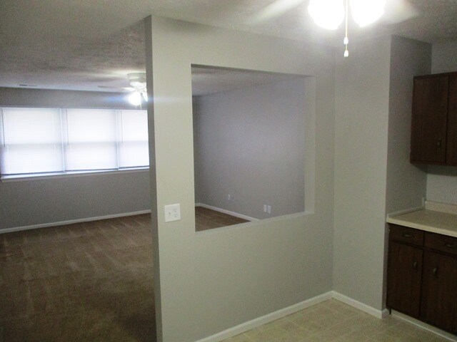 Photo - 104 W Shelbourne Dr