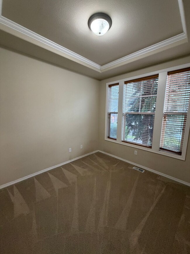 Photo - 7125 Axis St SE