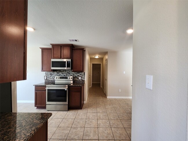 Photo - 22527 Cloverland Field Dr