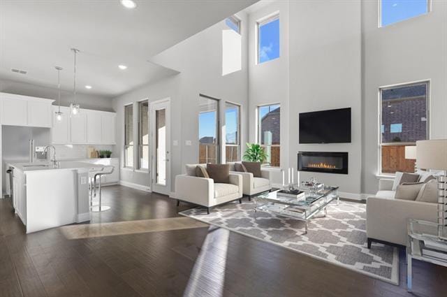 Photo - 484 Caitlyn Wy