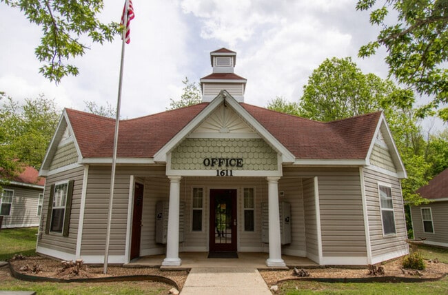 Photo - Maple Church Apartments