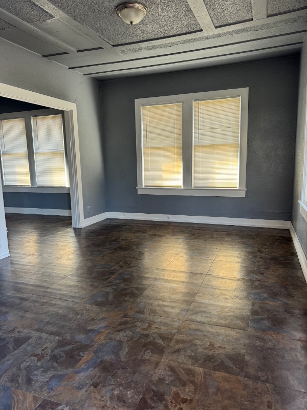 Building Photo - 910 Canton Rental