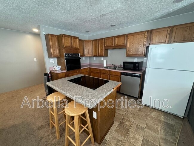 Photo - 1324 Virginia St