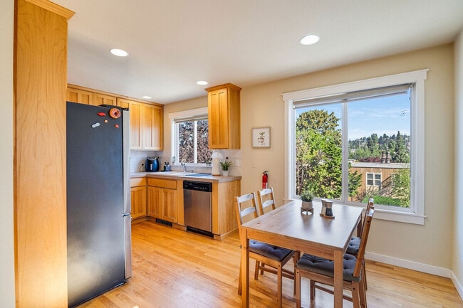 Photo - 219 Nickerson St Unidad SI ID1036023P