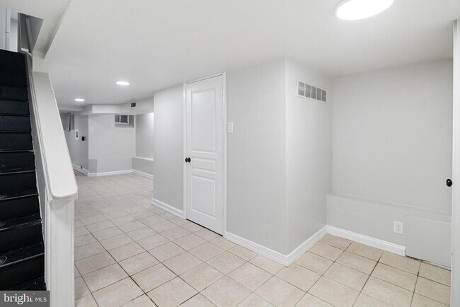 Photo - 3857 Wyalusing Ave