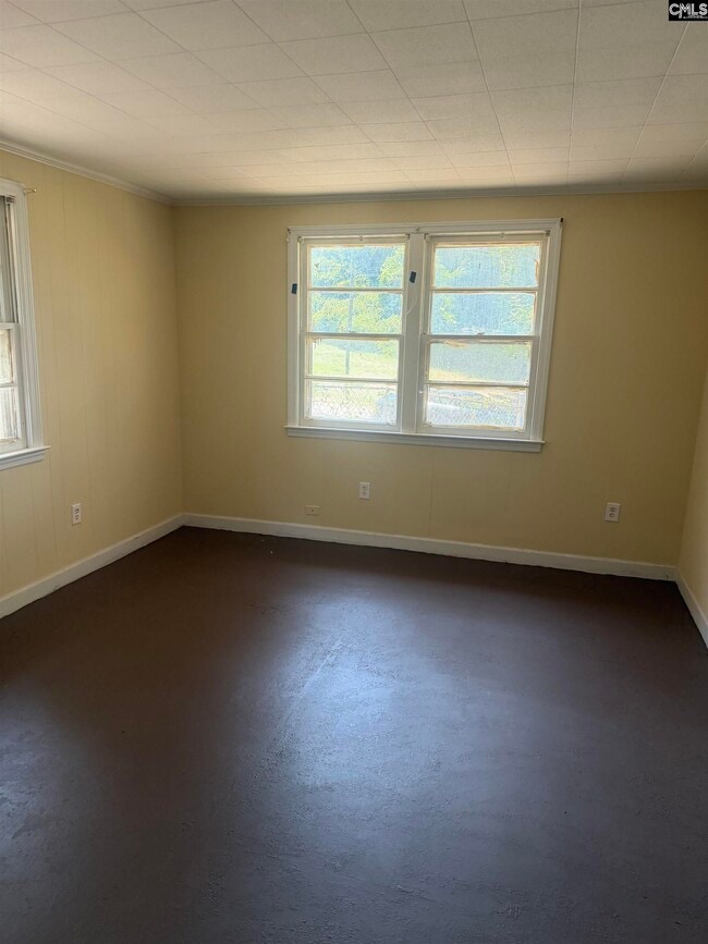 Photo - 1111 Standish St
