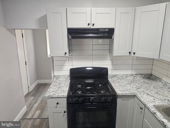 Photo - 2918 N Taylor St