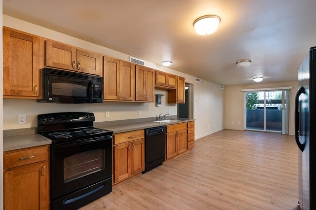 228 S Cottonwood, Unit #110