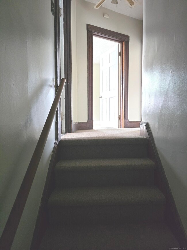 Photo - 174 S Whitney St