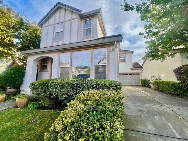 Building Photo - 668 Granite Ln