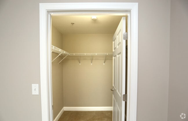 Amplios vestidores (apartamentos seleccionados)