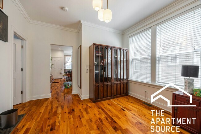 Photo - 2833 N Spaulding Ave Unit 1F