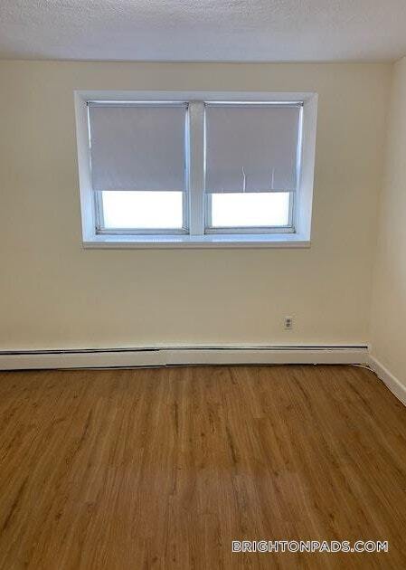 Photo - 168 N Beacon St Unidad 2