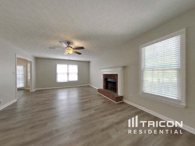 Photo - 220 Stevenson Trail