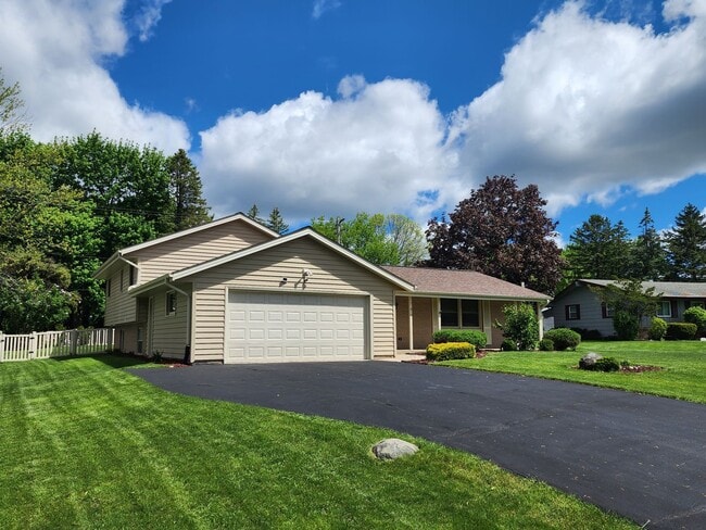 Photo - Updated Brookfield 4 bedroom home