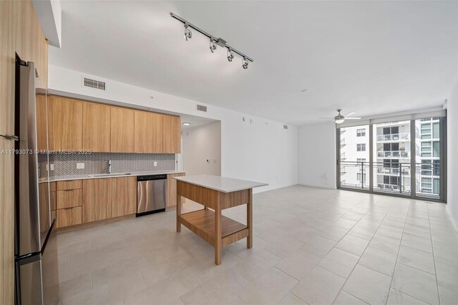 Photo - 2150 N Bayshore Dr Rental