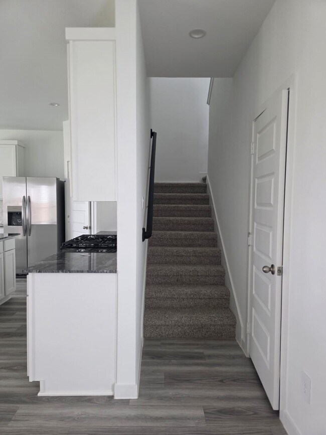 Photo - 2803 Lisburn Ter Ln