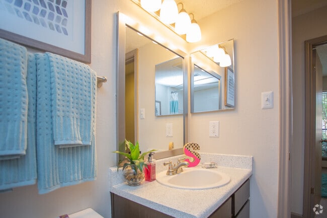 2BR, 2BA - 900SF - B1 Model