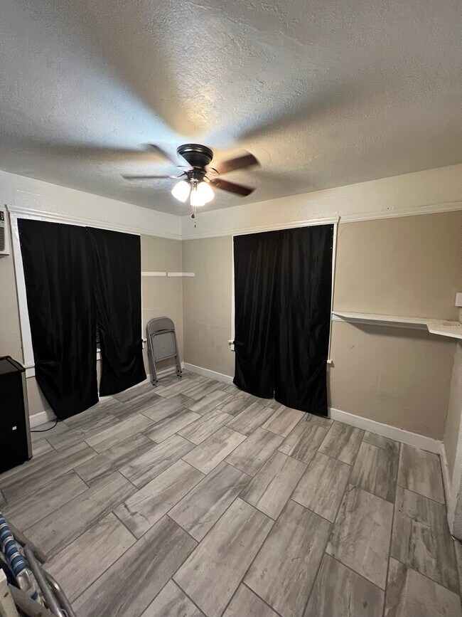 Beautiful Studio - Living area with brand new modern flooring - 1717 California Ave Apartments Unit 1717 California