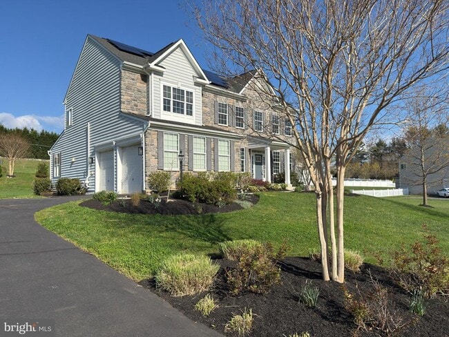 Building Photo - 8 Ramsdell Ct