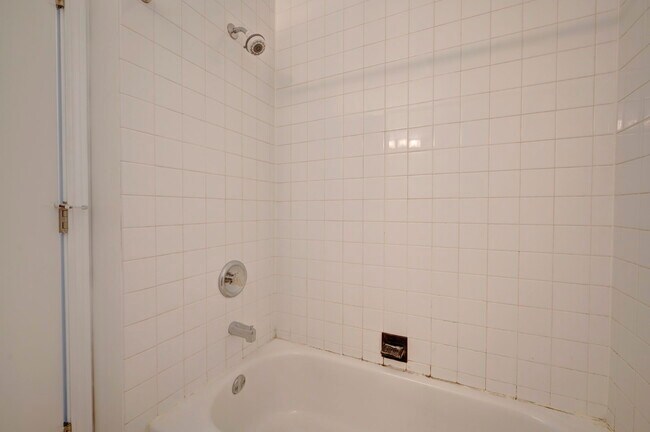 Photo - 1444 N Campbell Ave Unit 1A