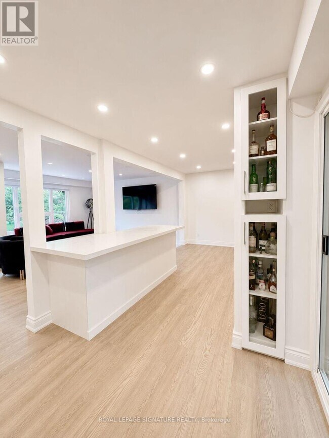 Photo - 932 Elgin St