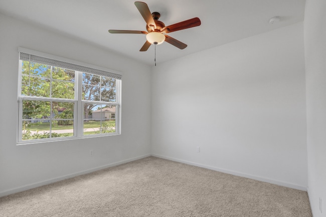 Photo - 2550 SE Rock Springs Dr