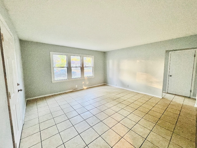 Photo - 5816 N 62nd St