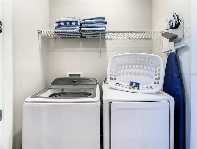 Photo - 856 Driving Range Ct