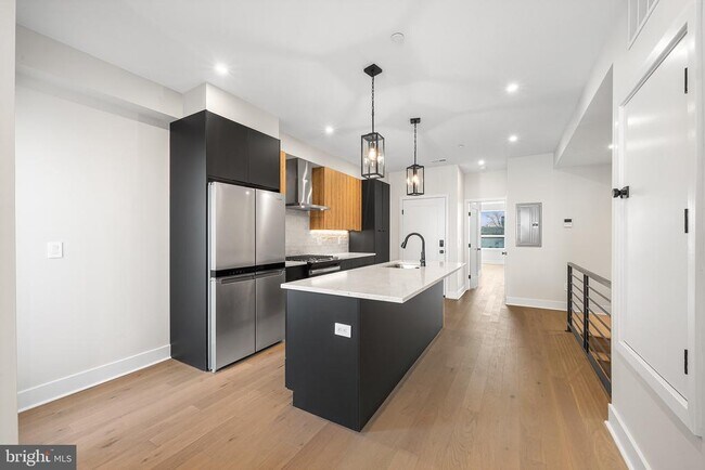 Photo - 315 W Berks St Unit 2