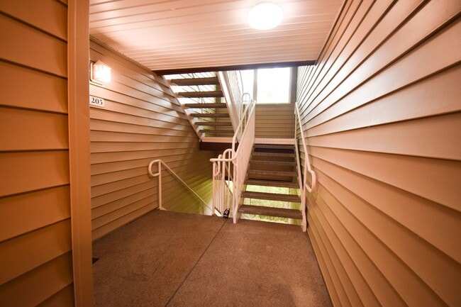 Photo - Beautiful 2 BR 2 BA Condo! Beautifully Updated! W/S/G is included.