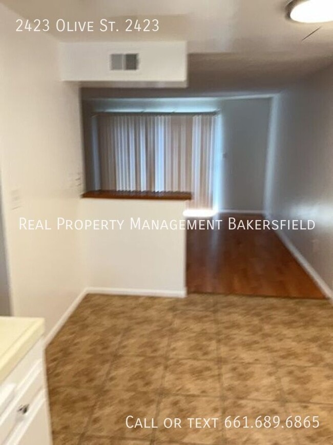 Photo - 2423 Olive St