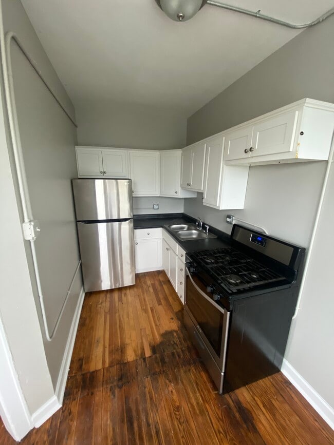 Photo - 5945 Hyslop Pl Unit 305