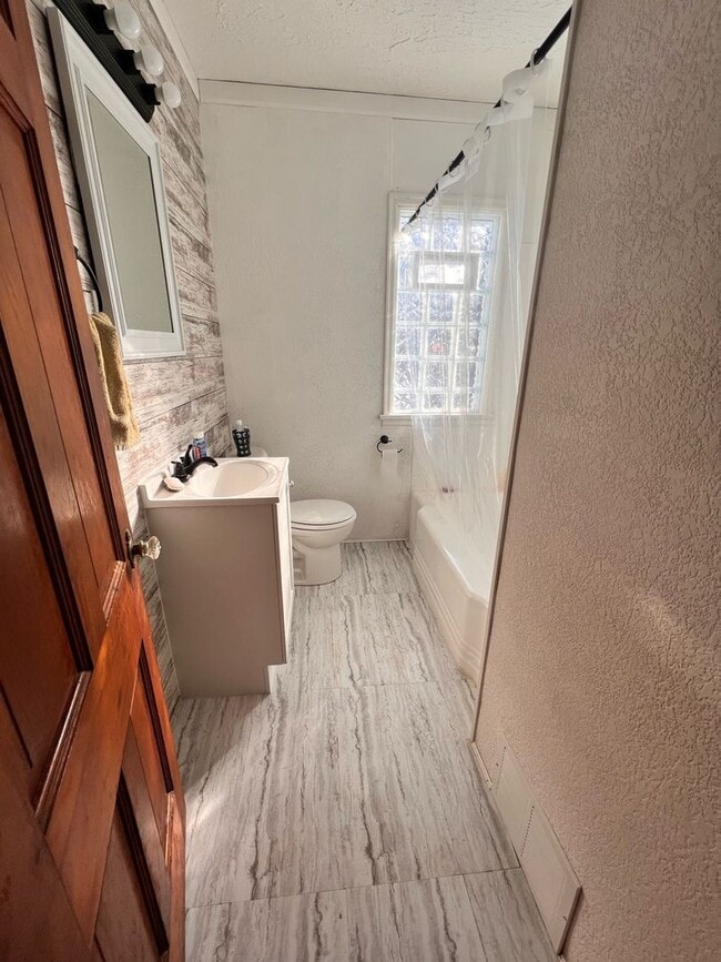 Photo - Nice saint Paul 4 bed room home for rent!