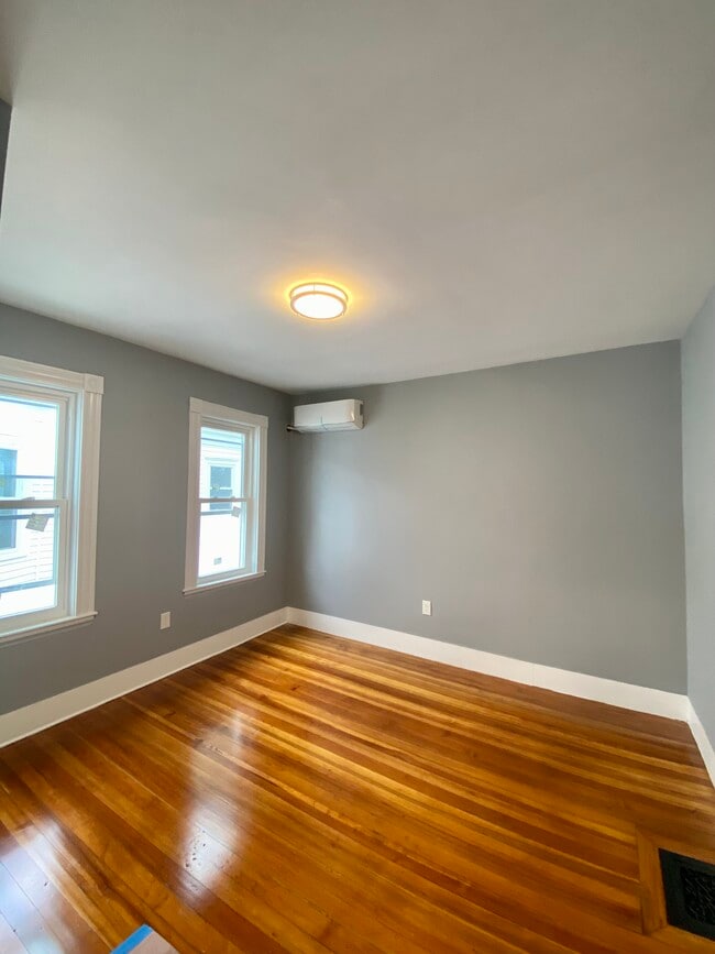 Photo - 11 Dudley St