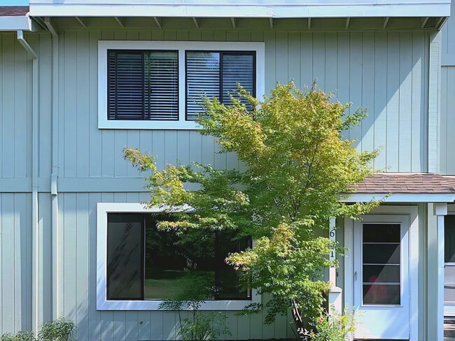 Building Photo - 631 Fairhaven Way Rental