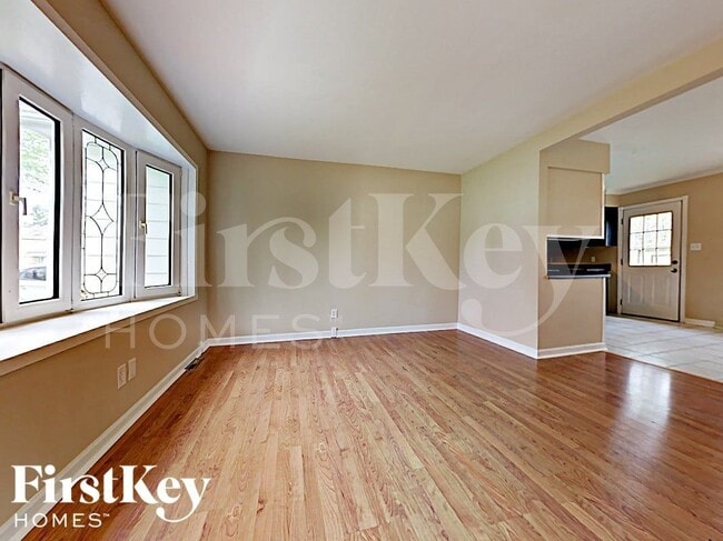 Photo - 786 N Shore Dr