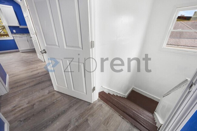 Photo - Unit 3