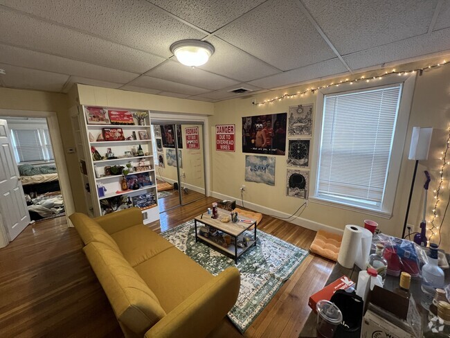 Building Photo - 363 Beacon St Unit 1T Rental