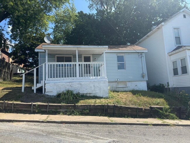 Building Photo - Cute 1 bedroom house Rochester