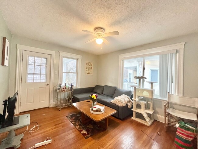 Photo - 44 Day St Unit 2