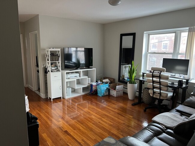 Photo - 61 Selkirk Rd